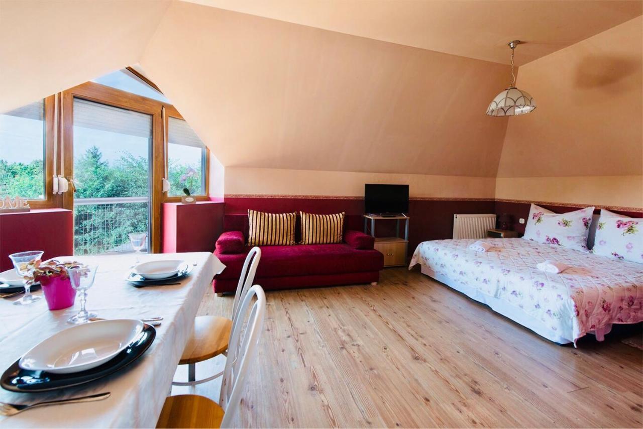 Aranyló apartmanház Hajduszoboszlo Exterior foto